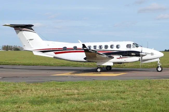 Beechcraft King Air 350 taxiing